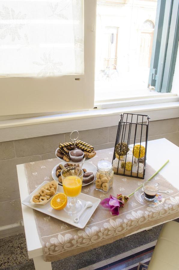 Ingrosso House Bed & Breakfast Лече Екстериор снимка