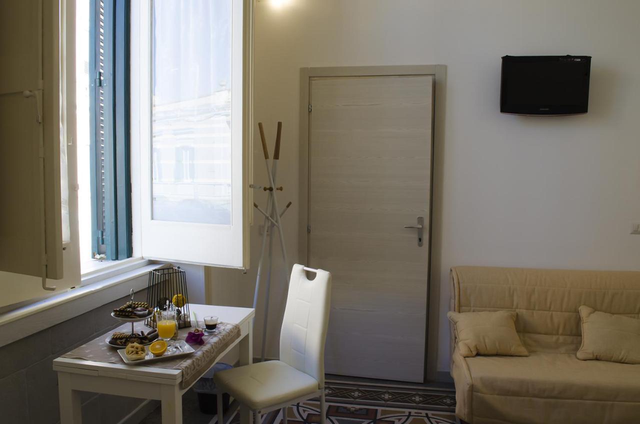 Ingrosso House Bed & Breakfast Лече Екстериор снимка