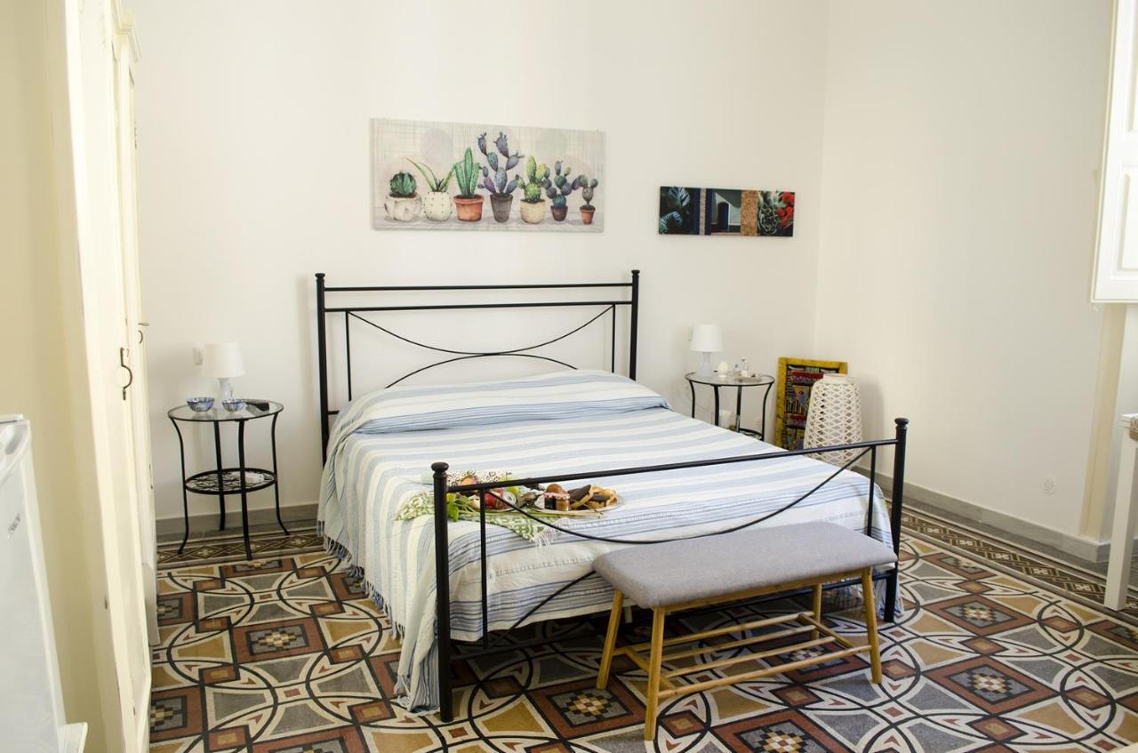 Ingrosso House Bed & Breakfast Лече Екстериор снимка